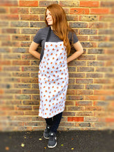 Load image into Gallery viewer, Robin Apron. 100% Cotton & Made In The UK.